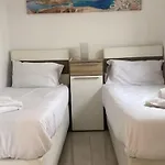 Διαμέρισμα Penthouse And Bbq Kitchen Island & Massive Living By 360 Estates *