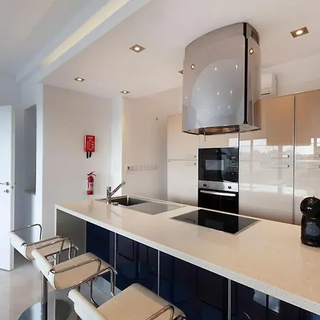 Penthouse And Bbq Kitchen Island & Massive Living By 360 Estates * Saint Julian's