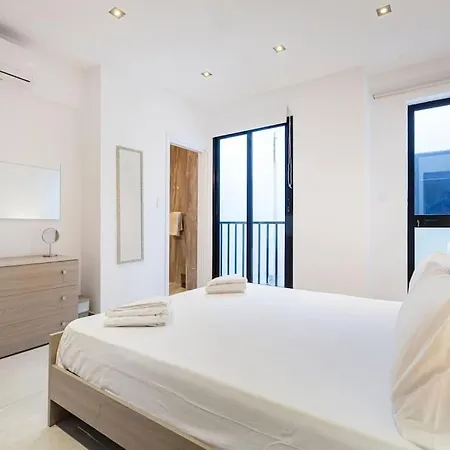 Penthouse And Bbq Kitchen Island & Massive Living By 360 Estates * Saint Julian's