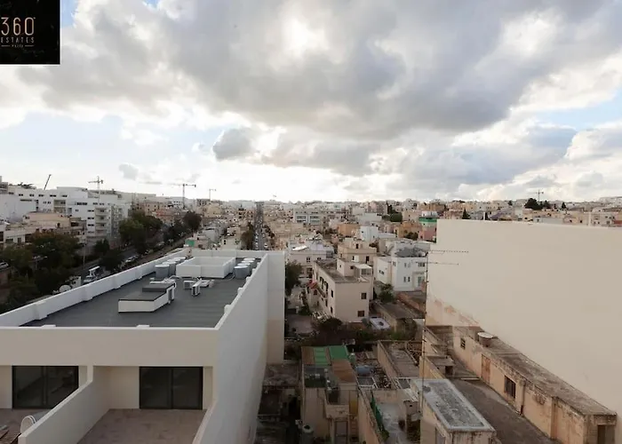 Penthouse And Bbq Kitchen Island & Massive Living By 360 Estates Saint Julian's