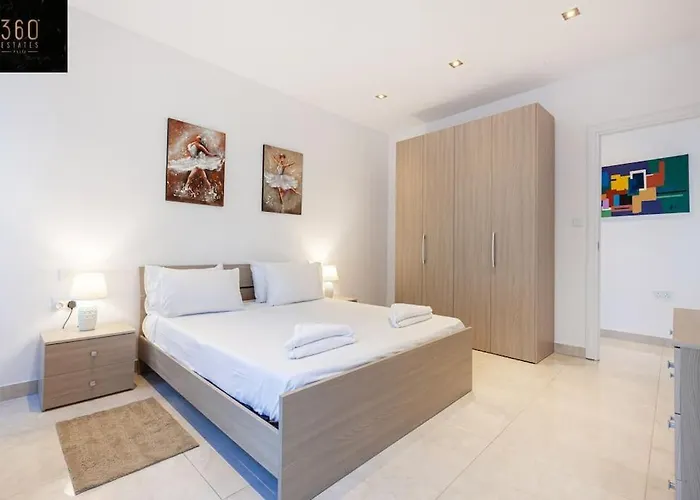 Penthouse And Bbq Kitchen Island & Massive Living By 360 Estates Apartment San Ġiljan