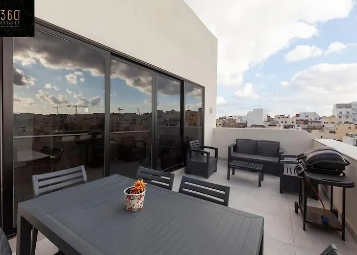 Apartment Penthouse And Bbq Kitchen Island & Massive Living By 360 Estates Saint Julian's